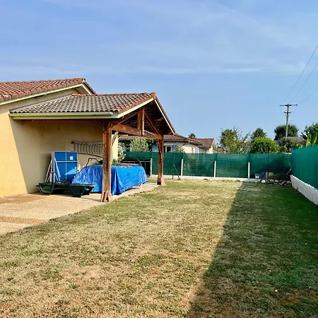Casa de Férias La Maison Saint-exupery - 6 Personnes - Jardin Soues